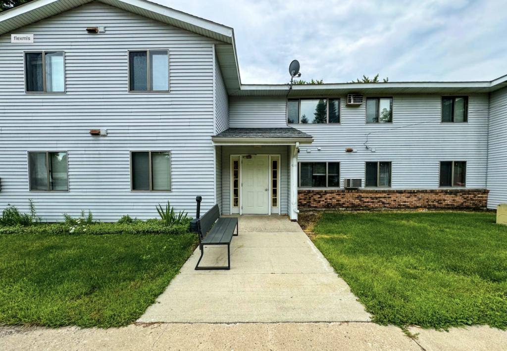 Apartment for rent at 209 5th St E, Herman, MN 56248