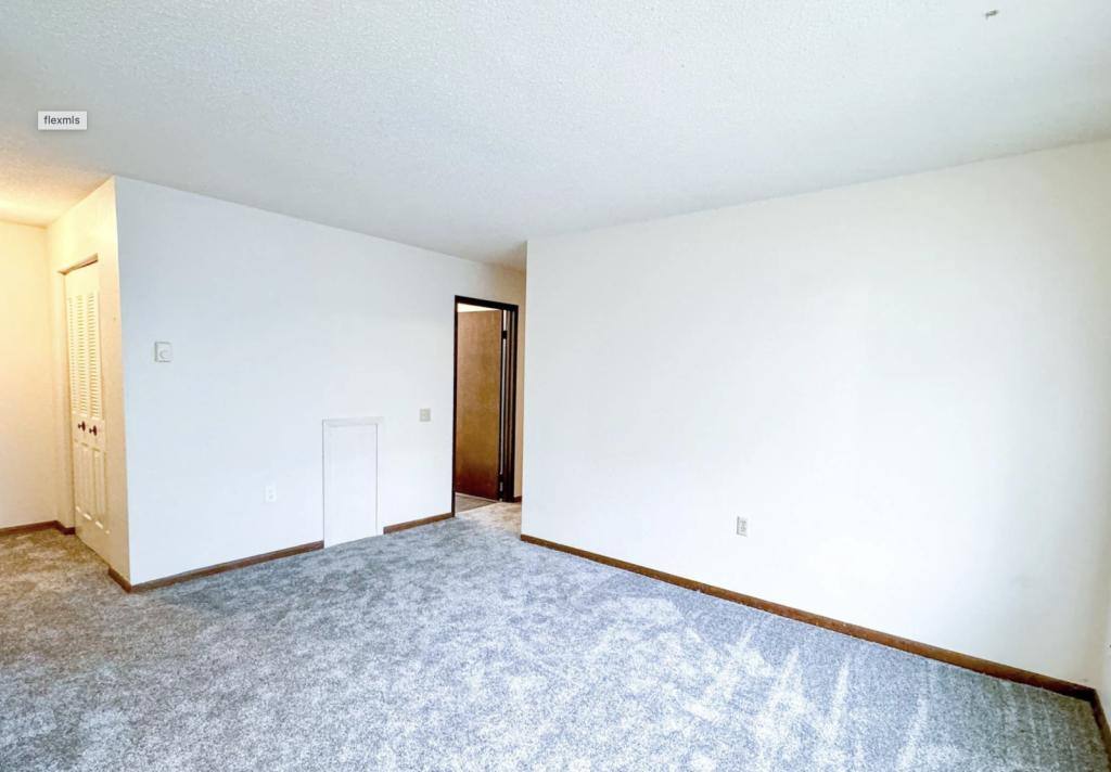Apartment for rent at 209 5th St E, Herman, MN 56248