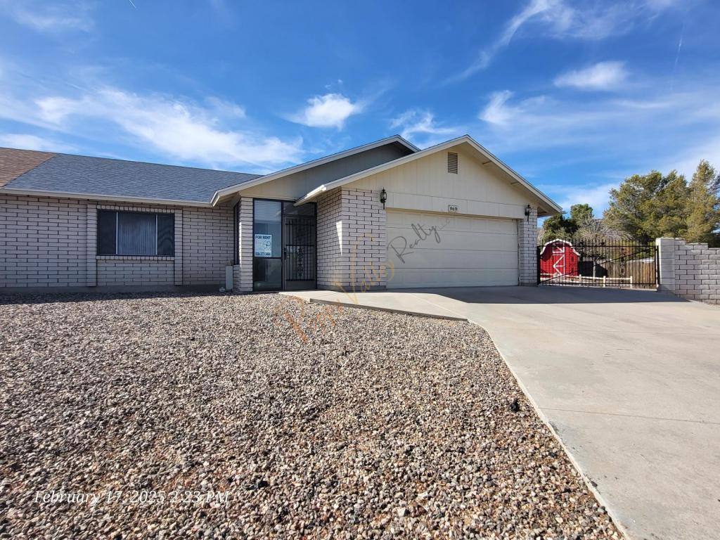 House for rent at 969 Shadow Crest Circle, Kingman, AZ 86409