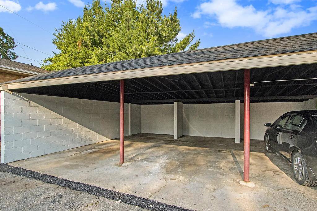 Apartment for rent at 2408 Texel Dr #2, Kalamazoo, MI 49048