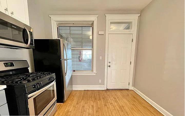 Apartment for rent at 5143 N Clark St, Chicago, IL 60640