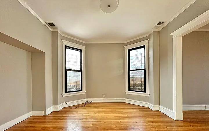 Apartment for rent at 5143 N Clark St, Chicago, IL 60640