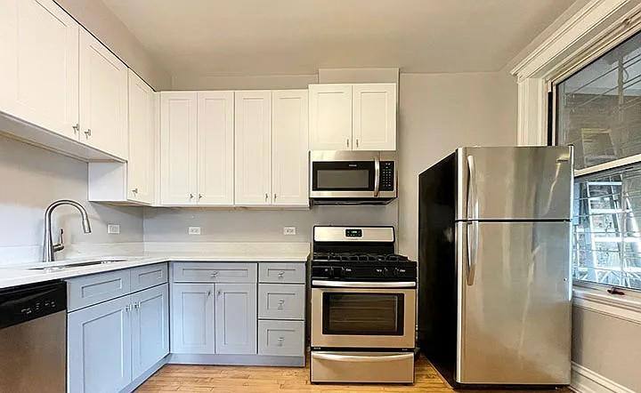 Apartment for rent at 5143 N Clark St, Chicago, IL 60640