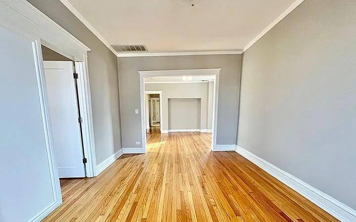 Apartment for rent at 5143 N Clark St, Chicago, IL 60640