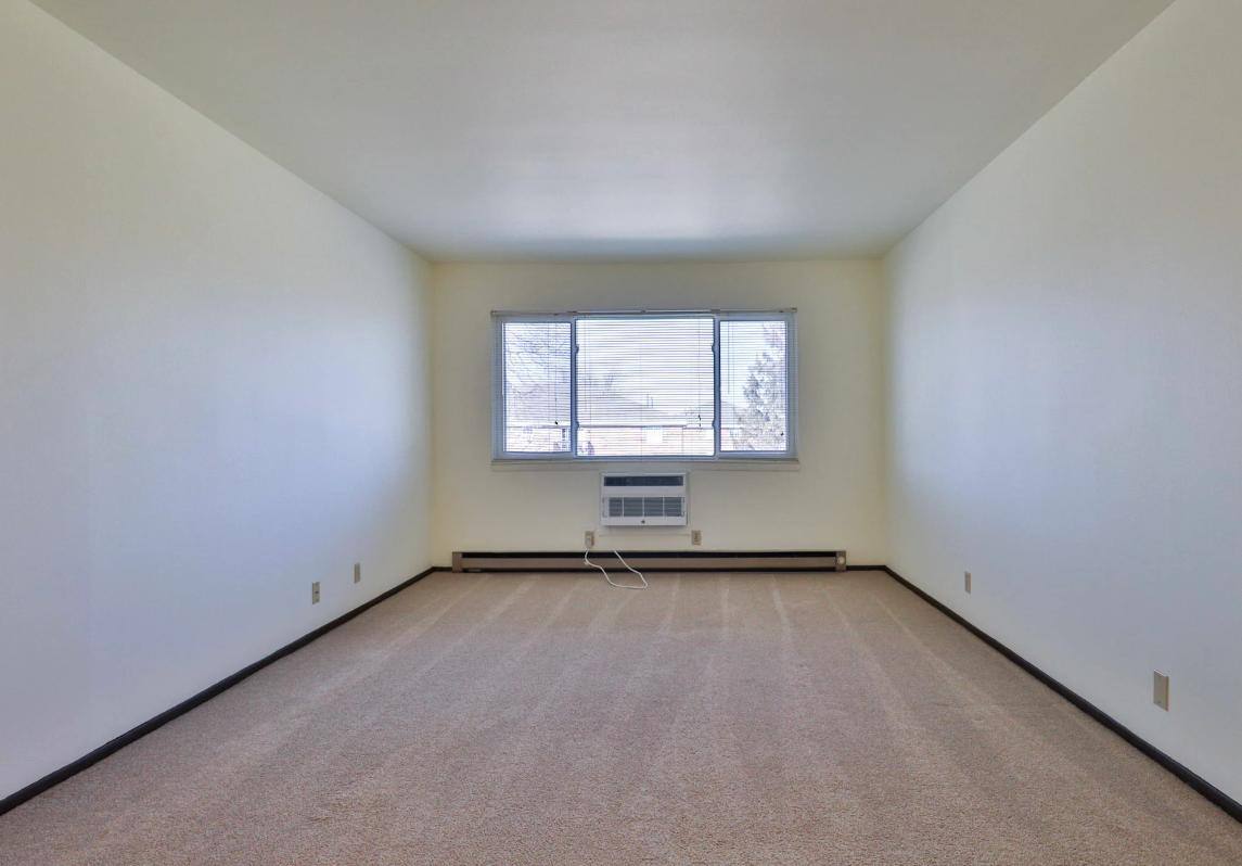 Apartment for rent at Varsity Square, 1212 Varsity Blvd, Dekalb, IL 60115
