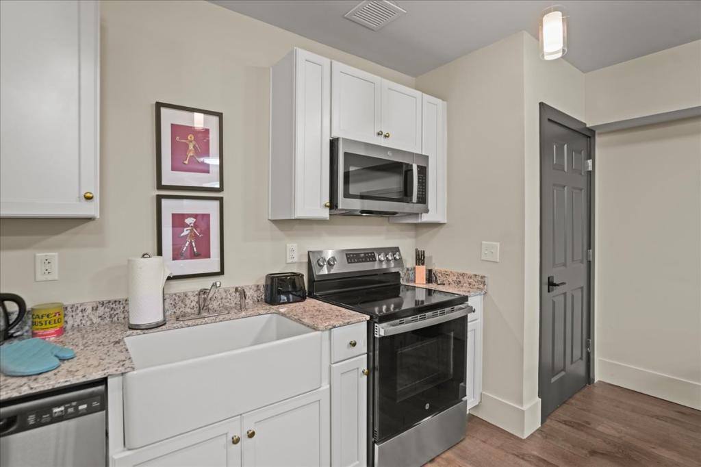 Apartment for rent at 127 W Evans St, Florence, SC 29501