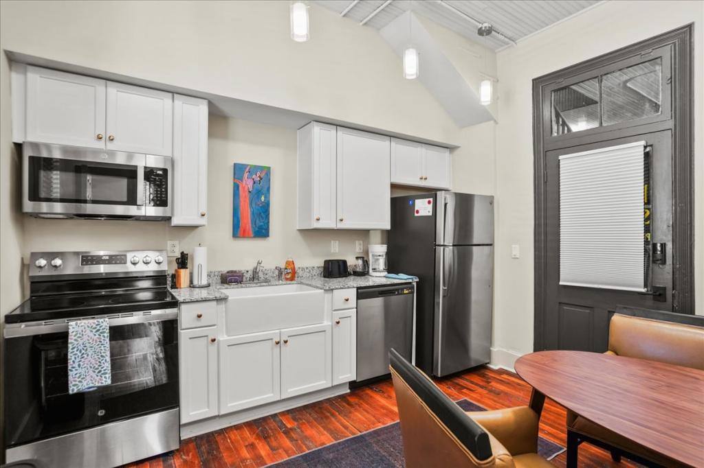 Apartment for rent at 127 W Evans St, Florence, SC 29501