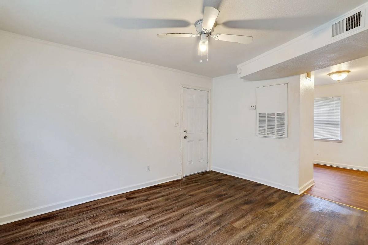 Apartment for rent at 1240 Lawnview Place, Jackson, MS 39203