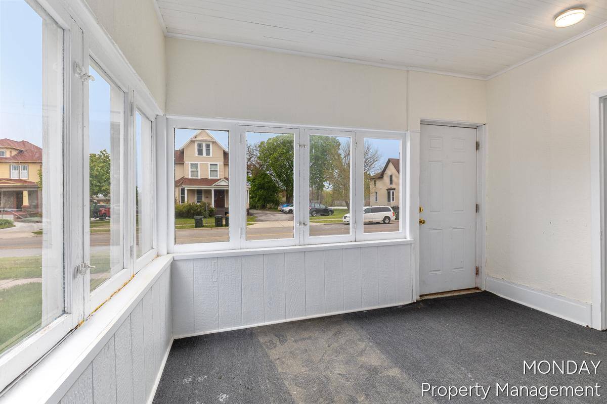Apartment for rent at 531 W Webster Ave #1, Muskegon, MI 49440