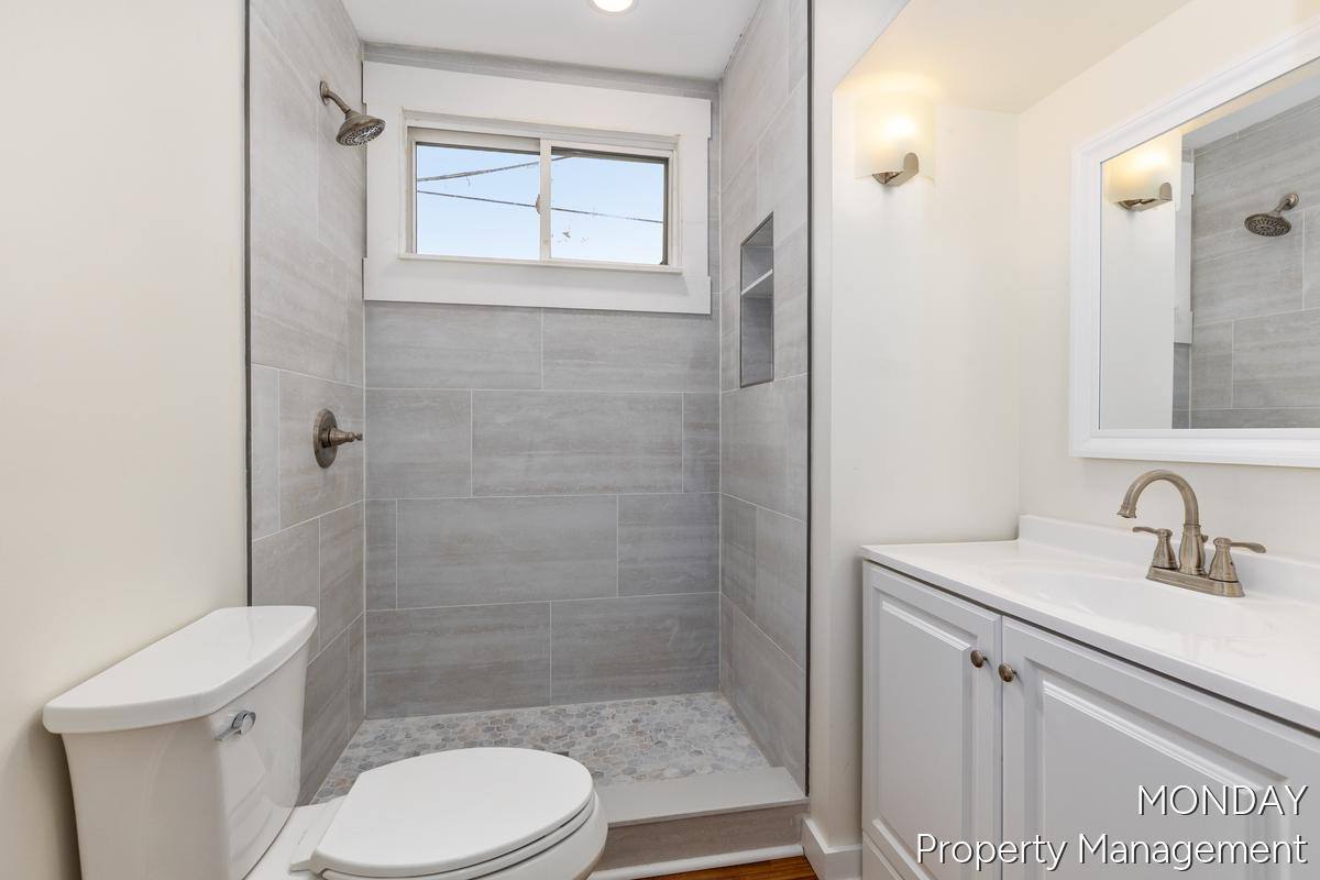 Apartment for rent at 531 W Webster Ave #1, Muskegon, MI 49440