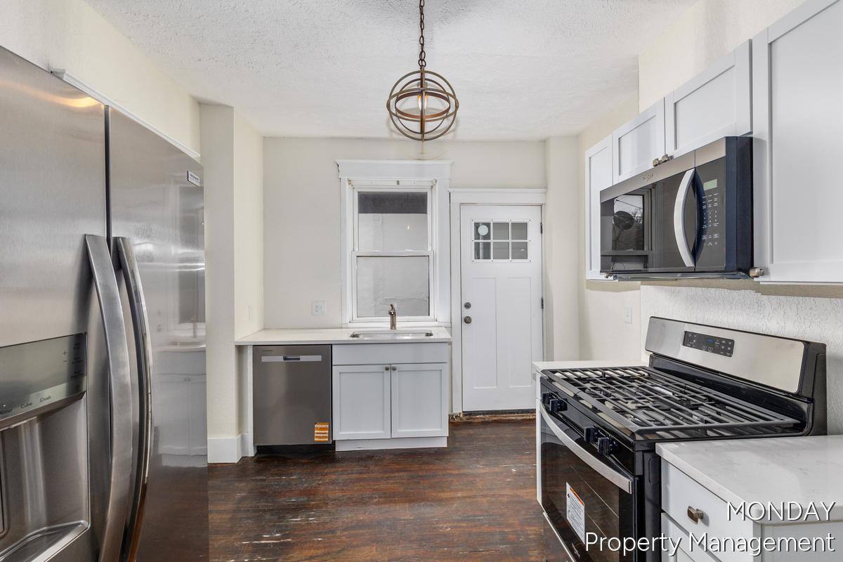Apartment for rent at 531 W Webster Ave #1, Muskegon, MI 49440