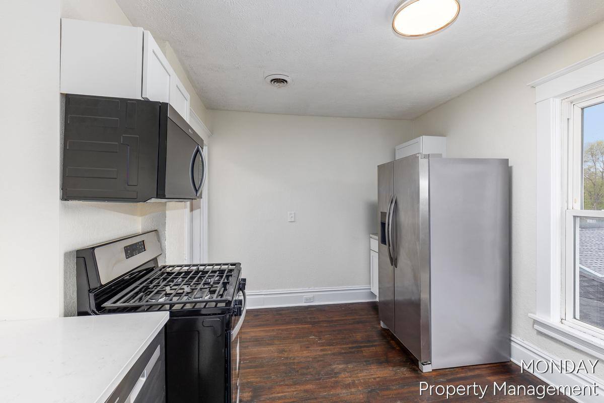 Apartment for rent at 531 W Webster Ave #2, Muskegon, MI 49440