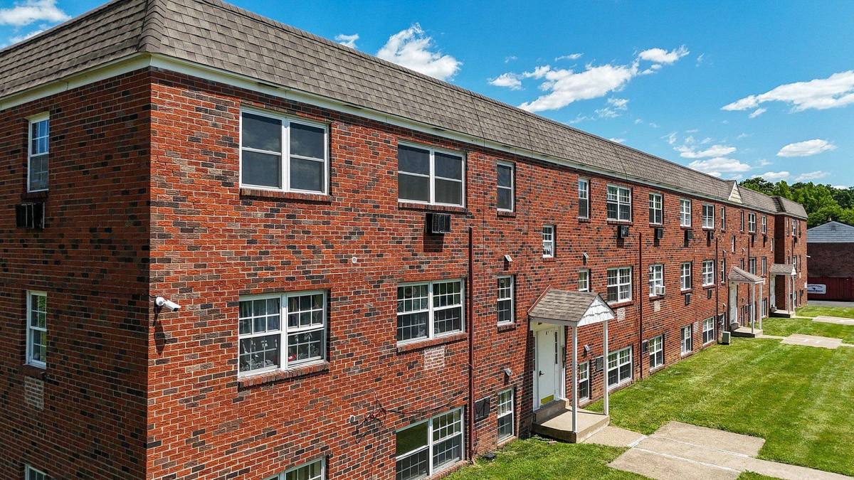 Apartment for rent at Highland Park, 640 Lincoln Ave, Morrisville, PA 19067
