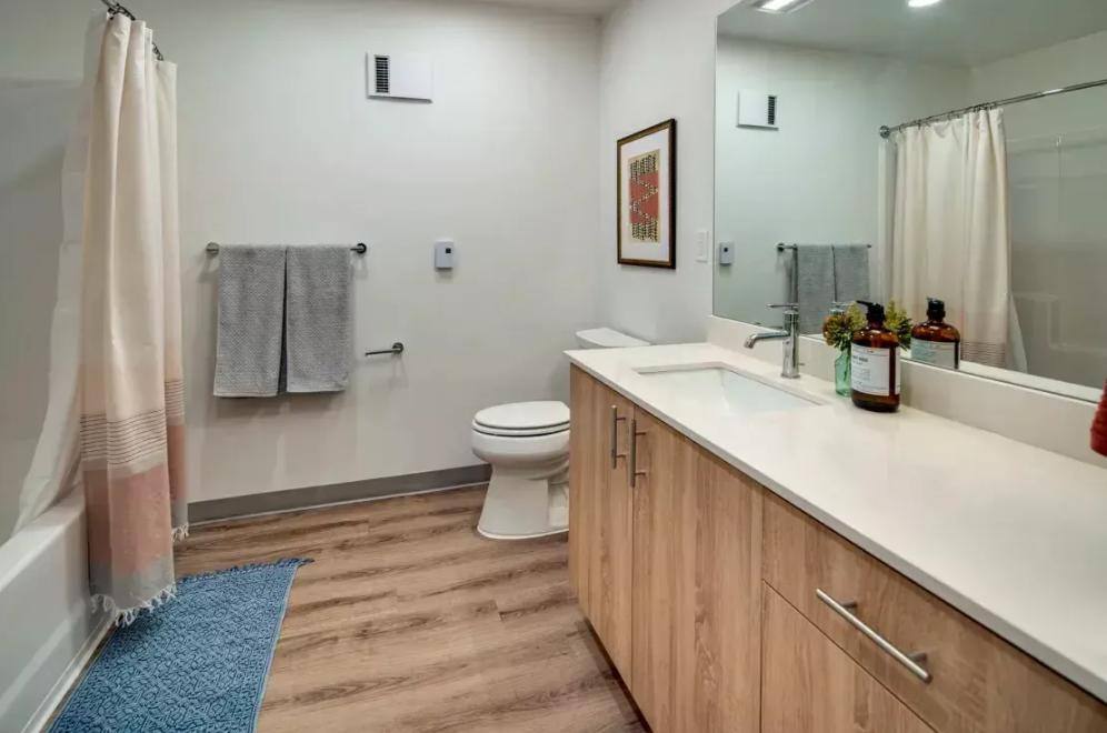 Apartment for rent at 4633 37th St, Redmond, OR 97756