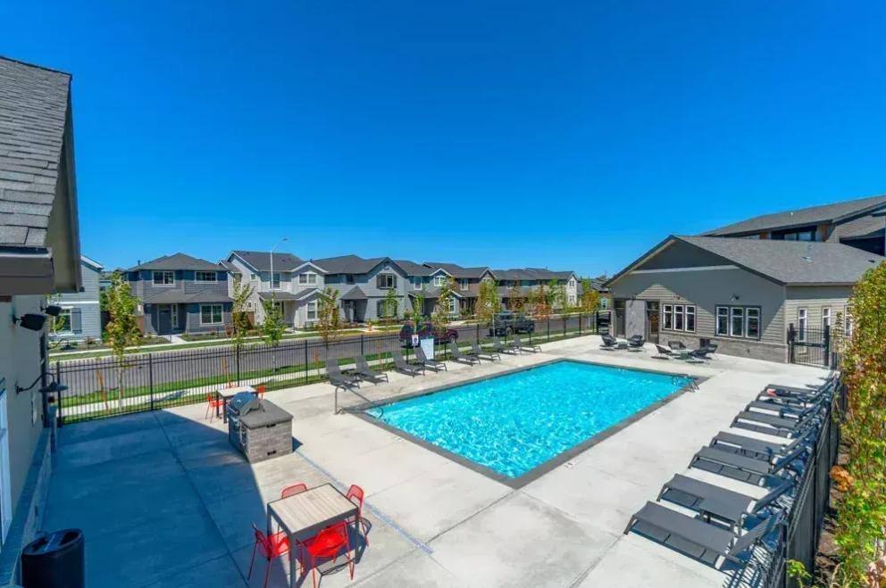 Apartment for rent at 4633 37th St, Redmond, OR 97756