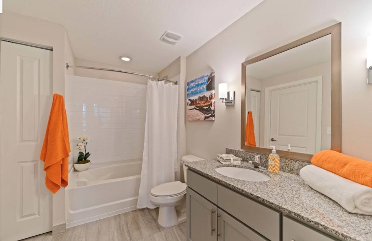 Apartment for rent at 7850 Pasadena Blvd, Hollywood, FL 33024