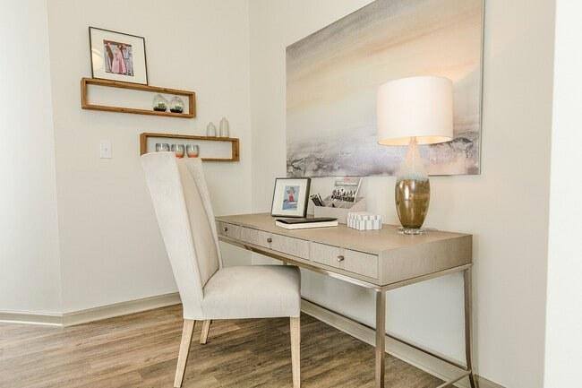 Apartment for rent at 105 Oak Hill Dr, Atlanta, GA 30331