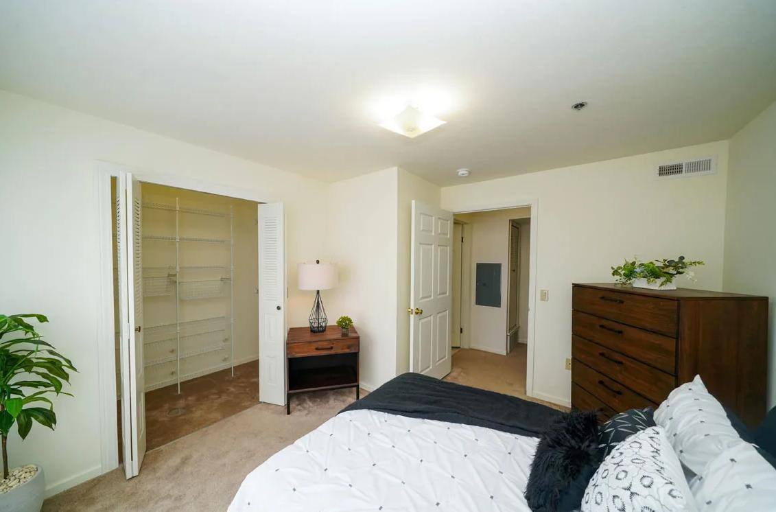 29181 Tracy Creek Dr, Perrysburg, OH 43551 - Apartment for Rent - Image 3