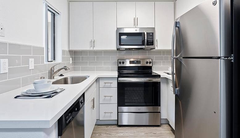 Apartment for rent at Alura Apartment Homes, 6333 Canoga Ave, Woodland Hills, CA 91367