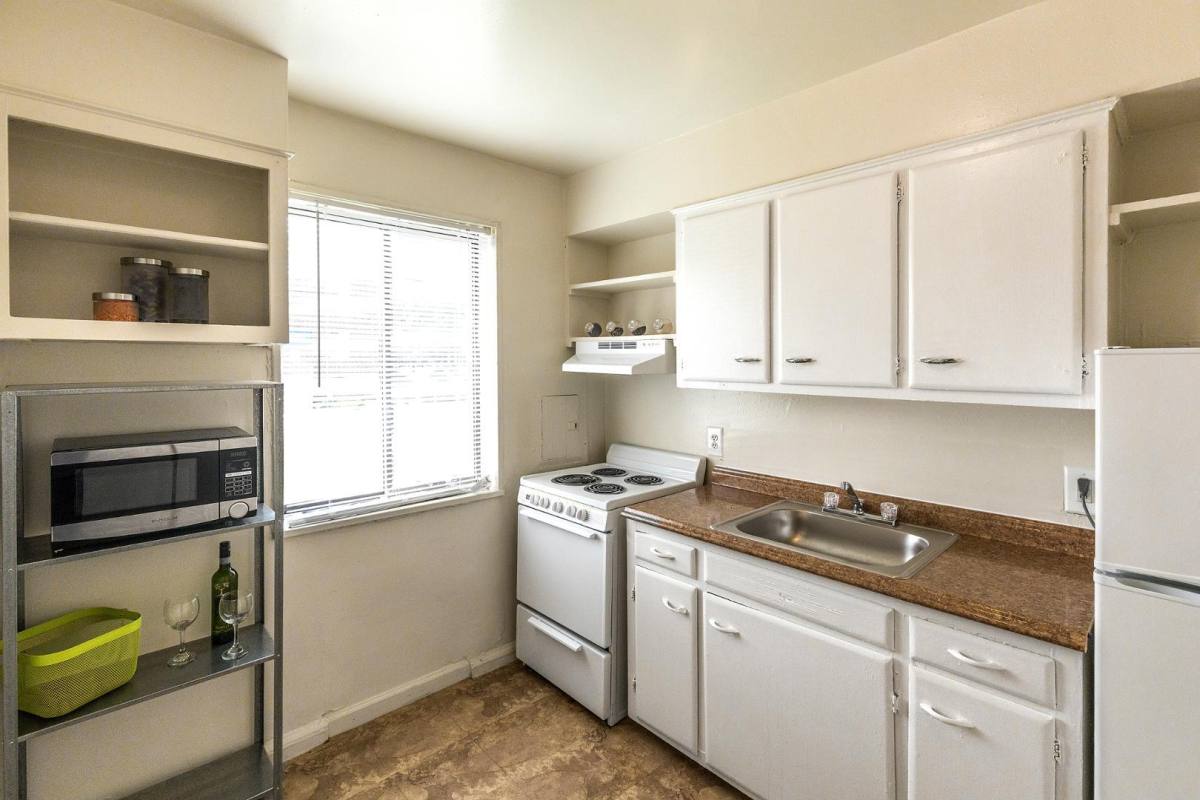 Apartment for rent at 1627 New Jersey Ave, New Castle, DE 19720