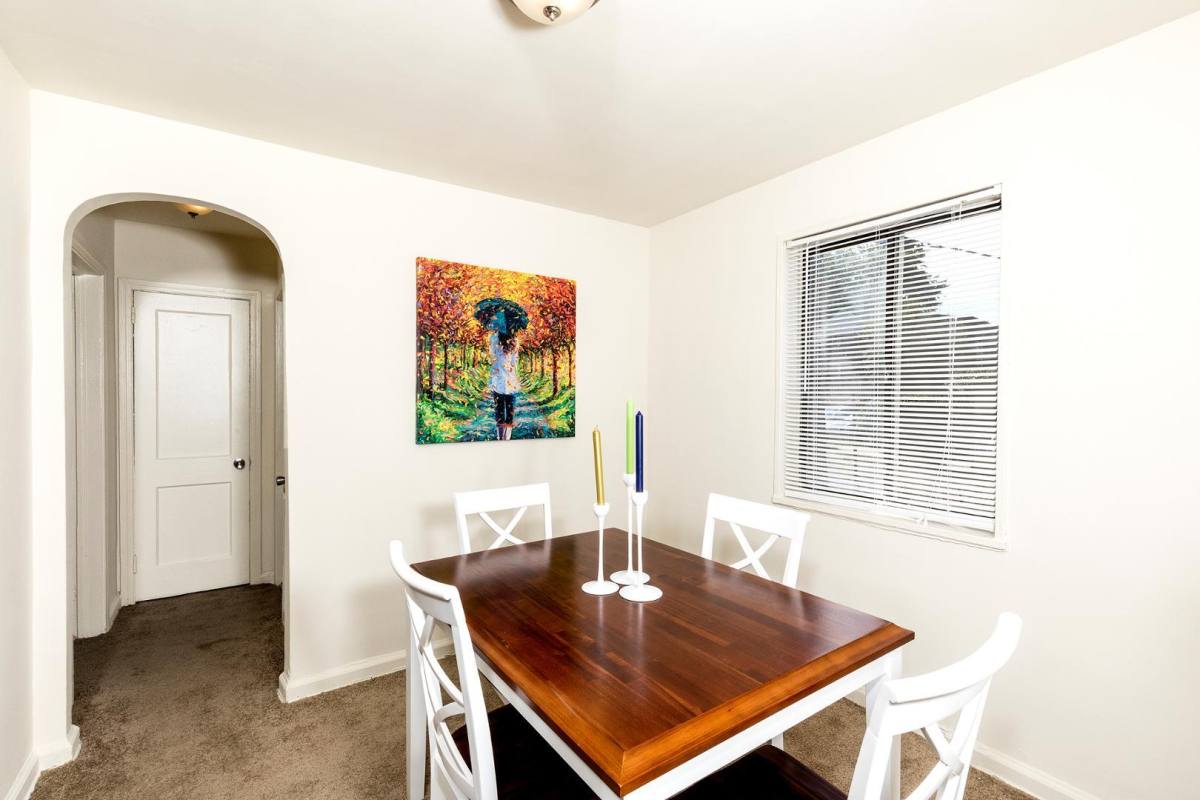 Apartment for rent at 1627 New Jersey Ave, New Castle, DE 19720
