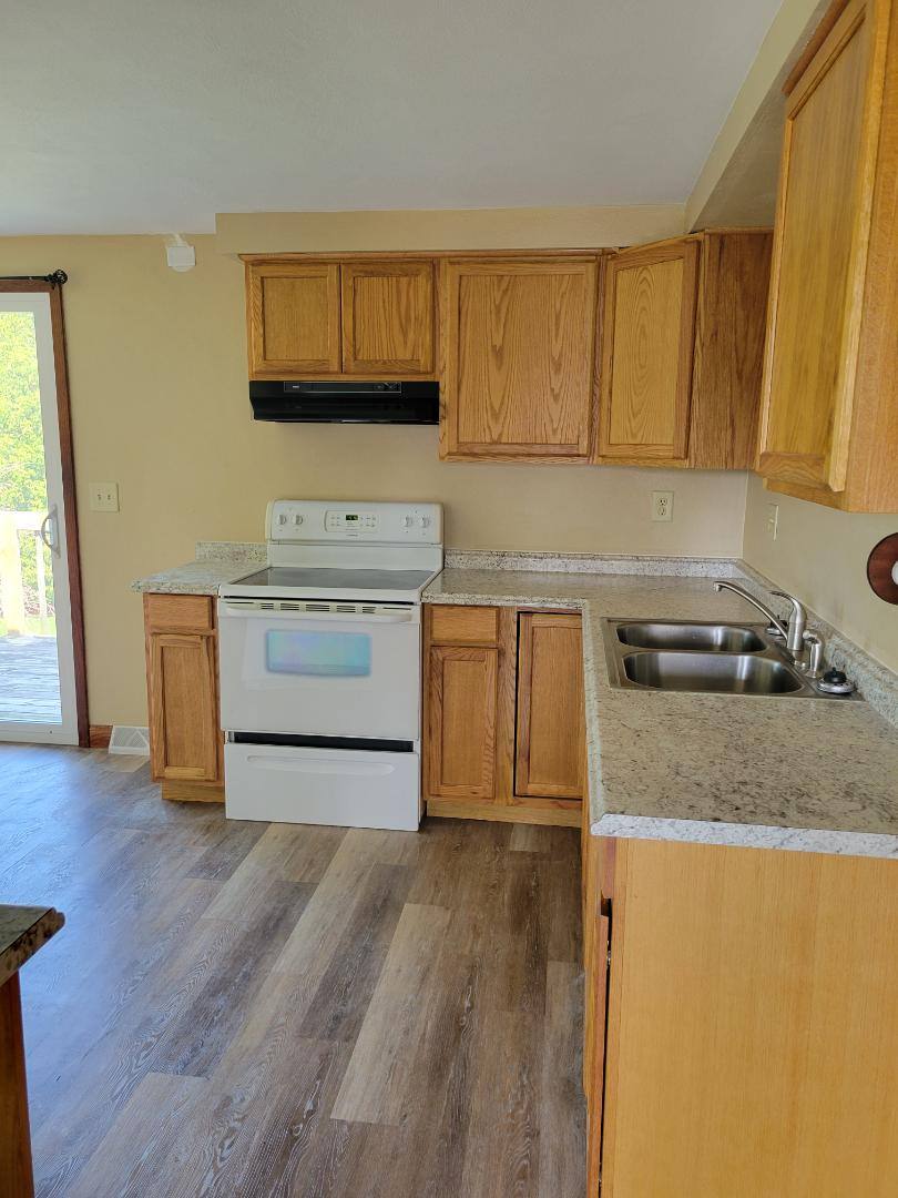 Apartment for rent at 1529 S 35th St #A, Manitowoc, WI 54220