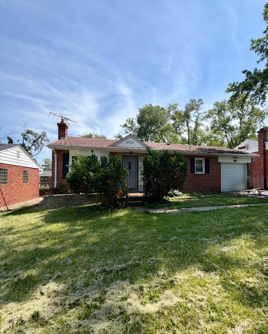 House for rent at 8858 May Ave, Saint Louis, MO 63136