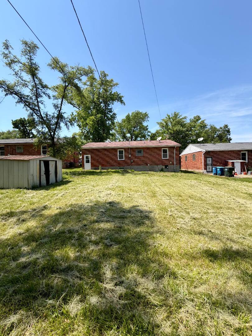 House for rent at 8858 May Ave, Saint Louis, MO 63136