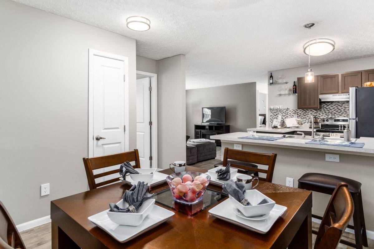 Apartment for rent at Brentwood Lake, 2800 John Steven Way, Reynoldsburg, OH 43068
