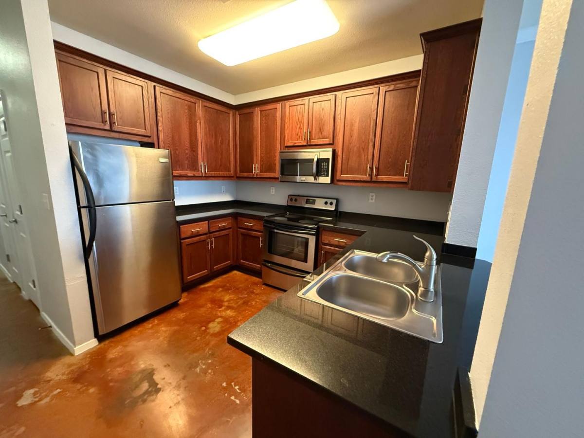 Apartment for rent at 910 W 25th St #209, Austin, TX 78705