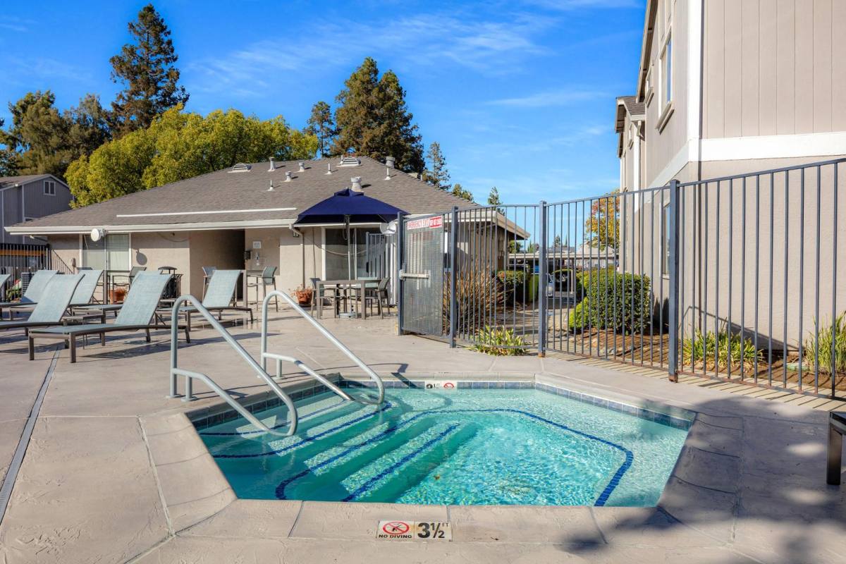 Apartment for rent at The Sycamores Condominiums, 901 Sara Court, Vacaville, CA 95687