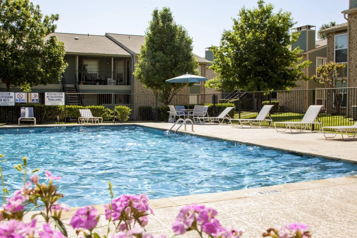 Apartment for rent at Coronado North, 301 Coronado Dr, Denton, TX 76209