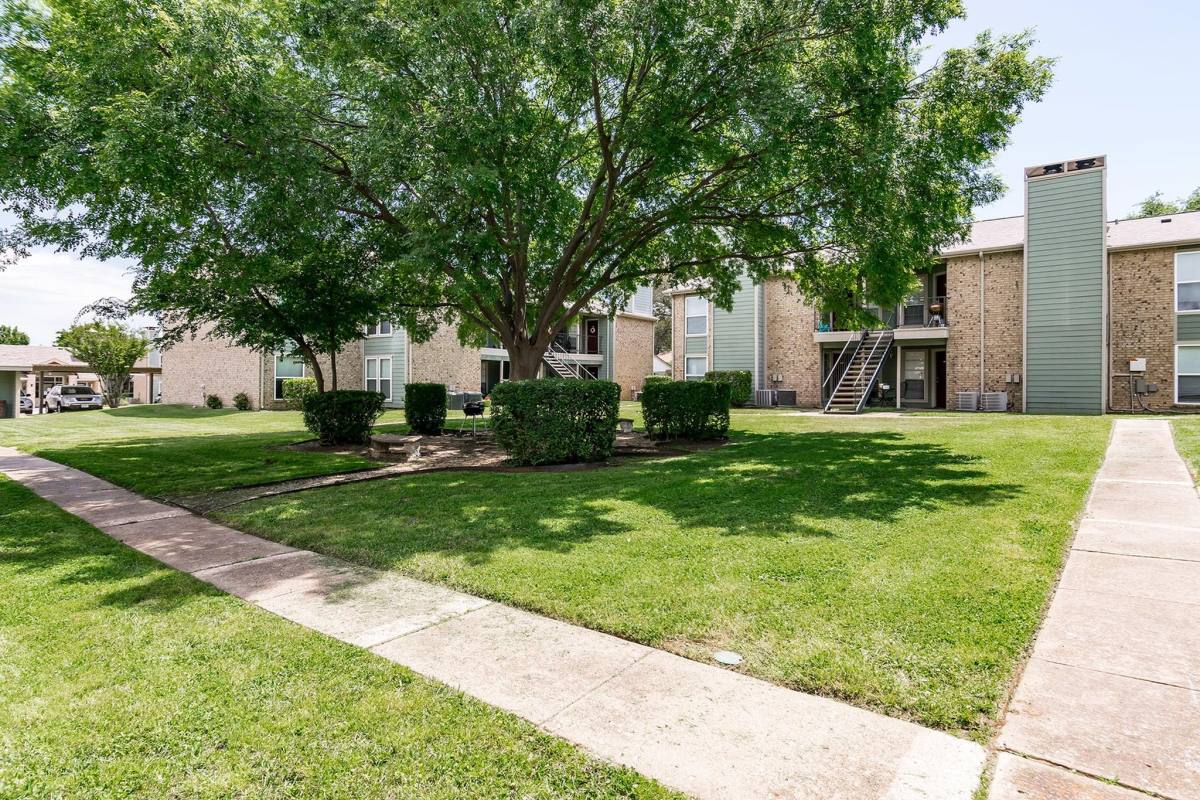 Apartment for rent at Coronado North, 301 Coronado Dr, Denton, TX 76209