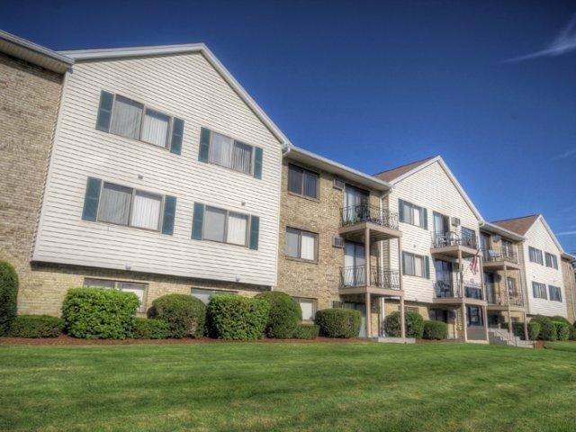Apartment for rent at 670 Princeton Blvd, Lowell, MA 01851