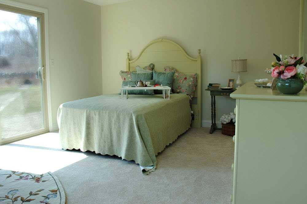 Apartment for rent at 26 Seabreeze Dr, South Dartmouth, MA 02748