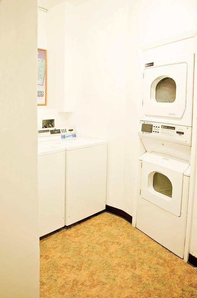 Apartment for rent at 420 W Fullerton Parkway, Chicago, IL 60614