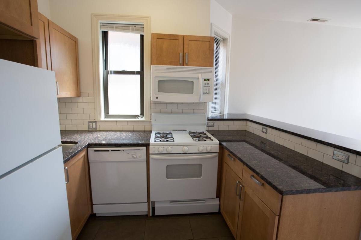 Apartment for rent at 5400 S Maryland Ave, Chicago, IL 60615
