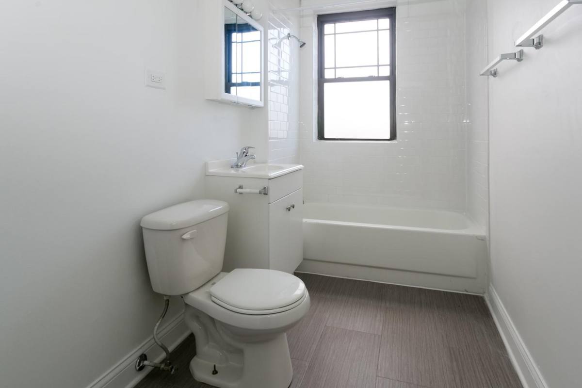 Apartment for rent at 5452 S Ellis Ave, Chicago, IL 60615