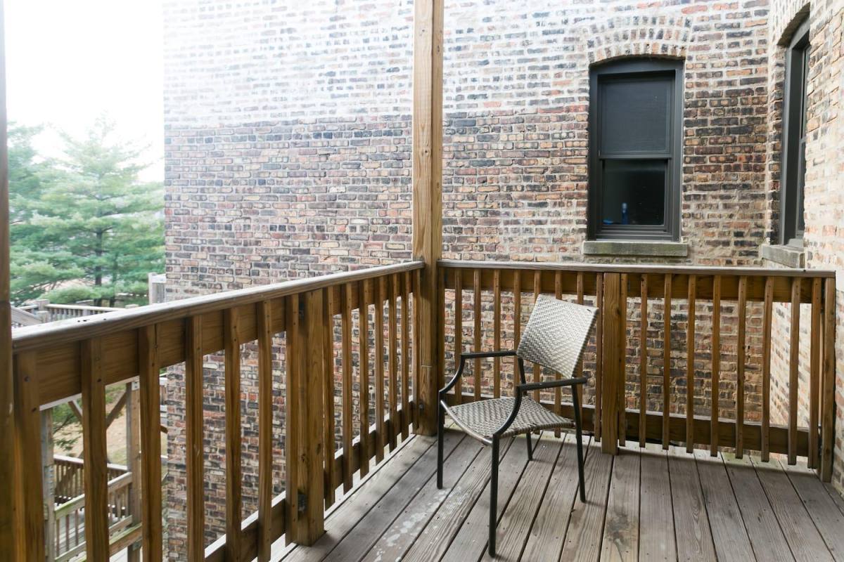 Apartment for rent at 5452 S Ellis Ave, Chicago, IL 60615