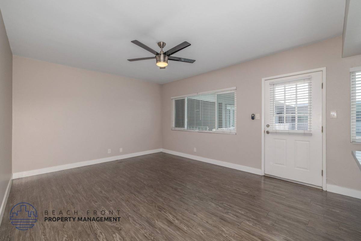 Apartment for rent at La Playa, 11819 Eucalyptus Ave, Los Angeles, CA 90043