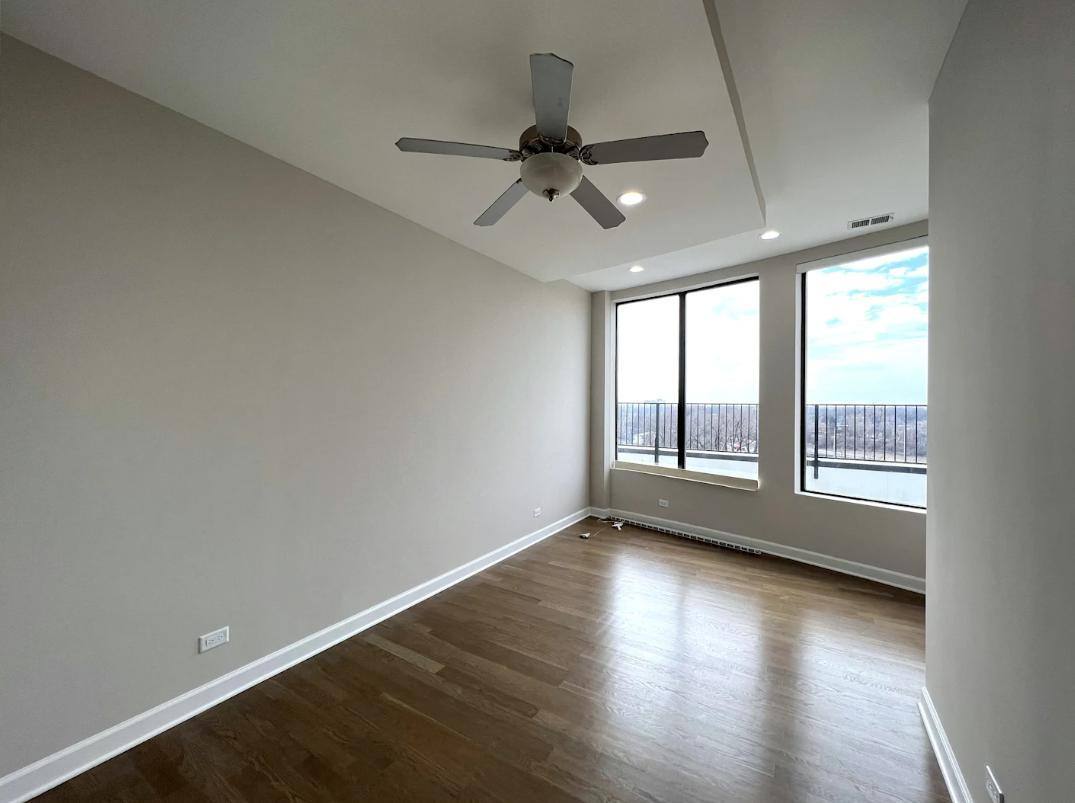 Apartment for rent at 4810 N Lavergne Ave, Chicago, IL 60630