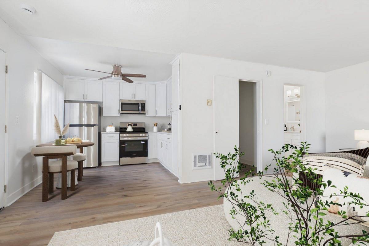 Apartment for rent at Gilmore, 14154 Gilmore #6, Van Nuys, CA 91401