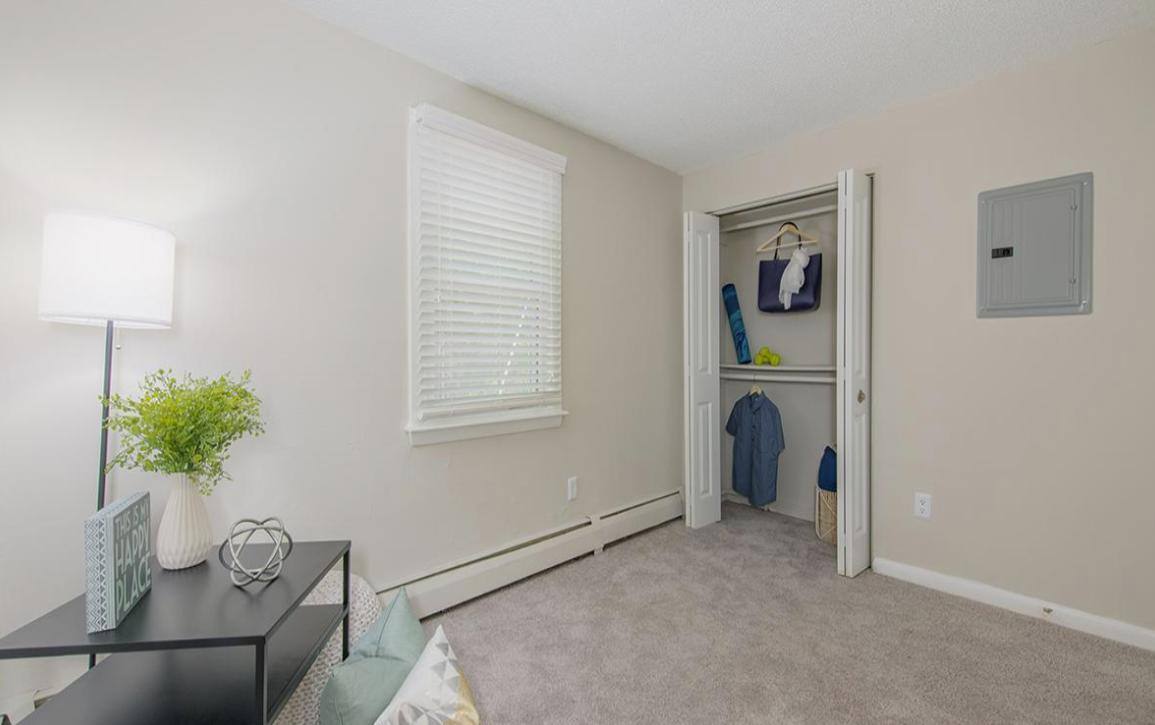 Apartment for rent at 19 Lockhouse Rd, Westfield, MA 01085