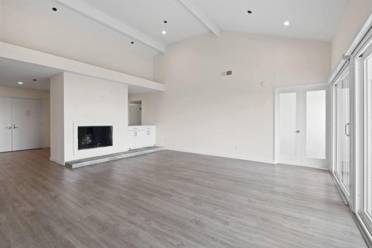 Apartment for rent at The Waterfront, 919 Bayside Dr #N4, Newport Beach, CA 92660