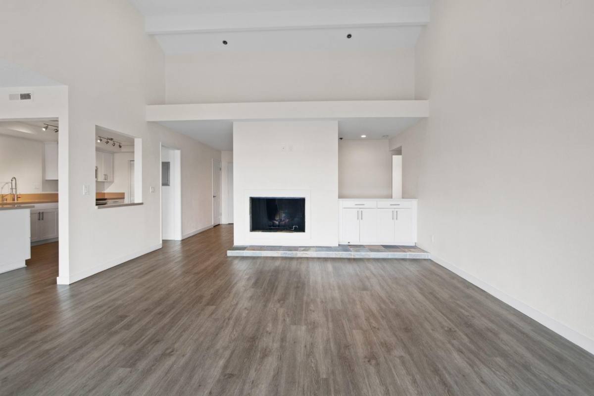 Apartment for rent at The Waterfront, 919 Bayside Dr #N4, Newport Beach, CA 92660