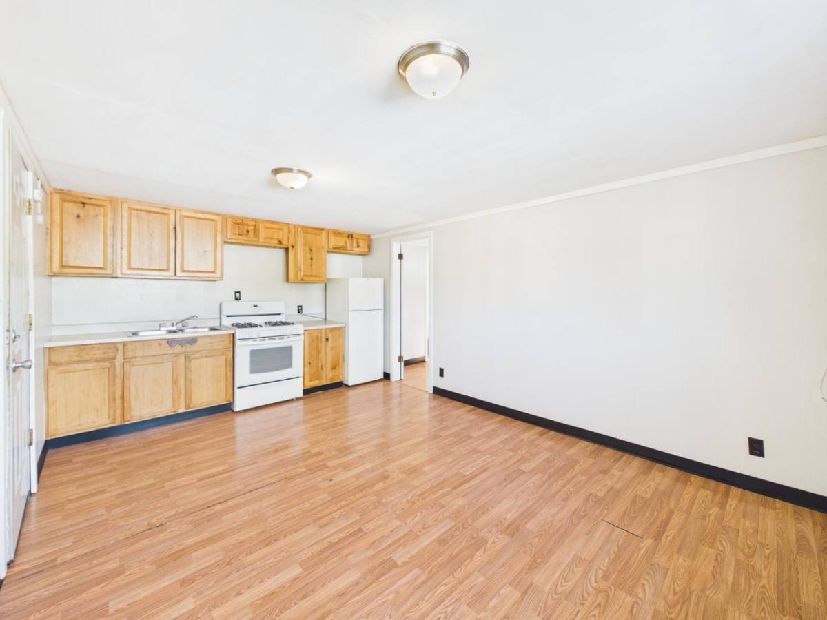 Apartment for rent at 172 N St, New Martinsville, WV 26155