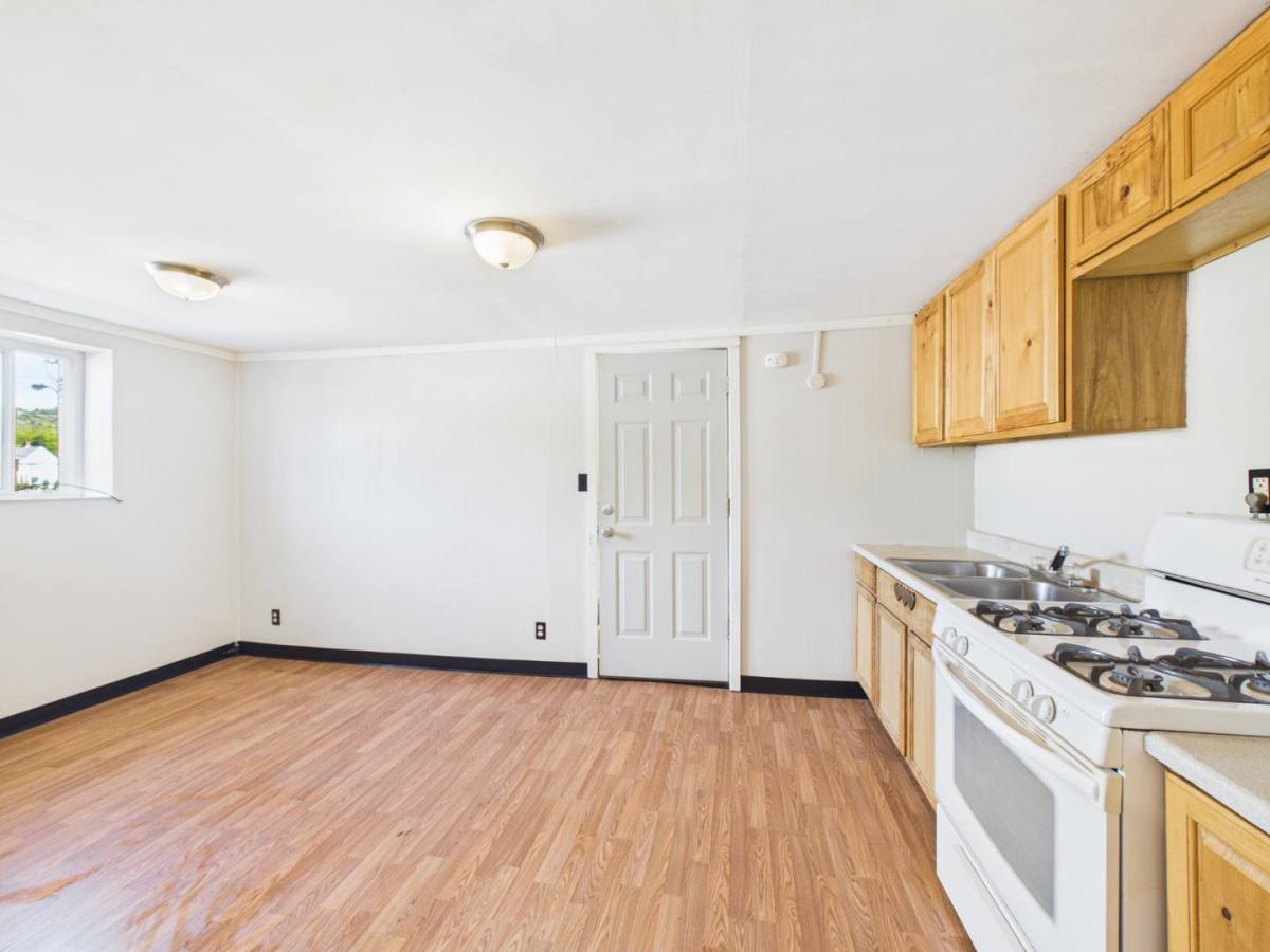 Apartment for rent at 172 N St, New Martinsville, WV 26155