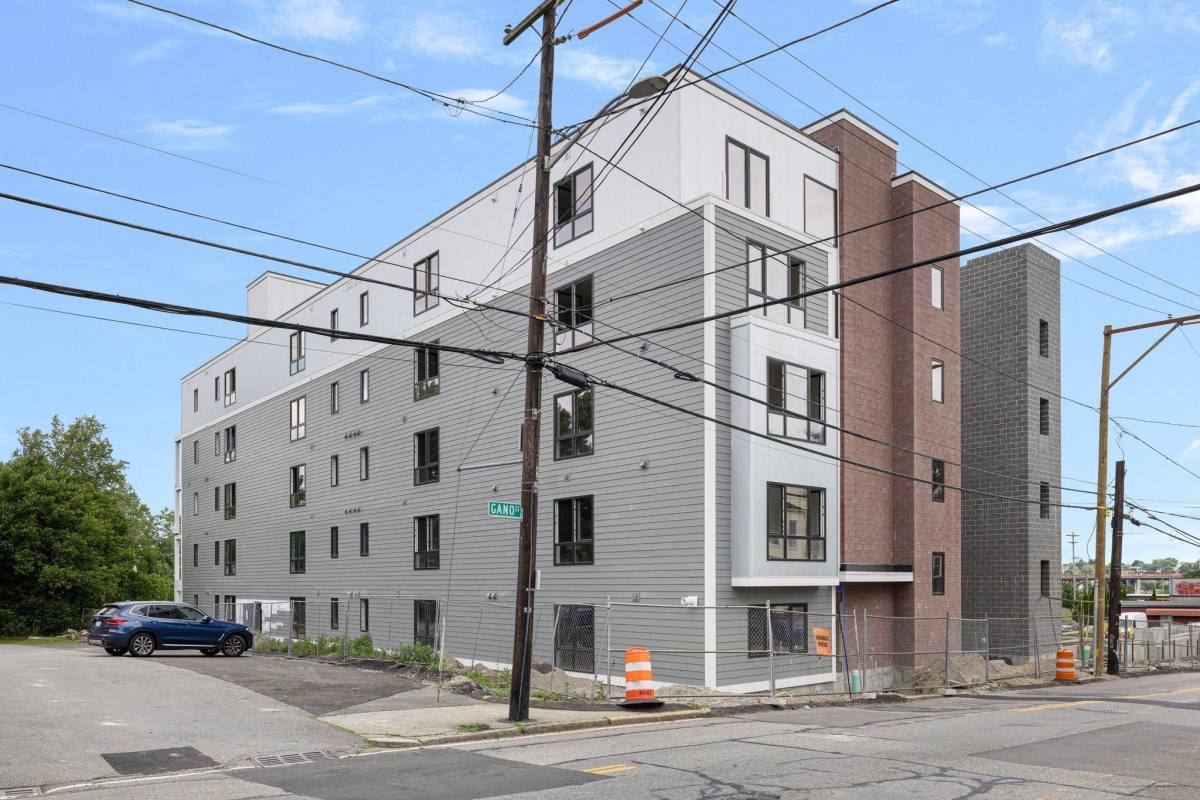 Apartment for rent at 165 Gano St, Providence, RI 02906