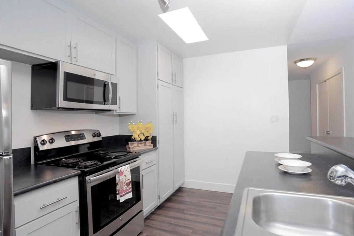 Apartment for rent at The Waverly, 3016 Waverly Dr, Los Angeles, CA 90039