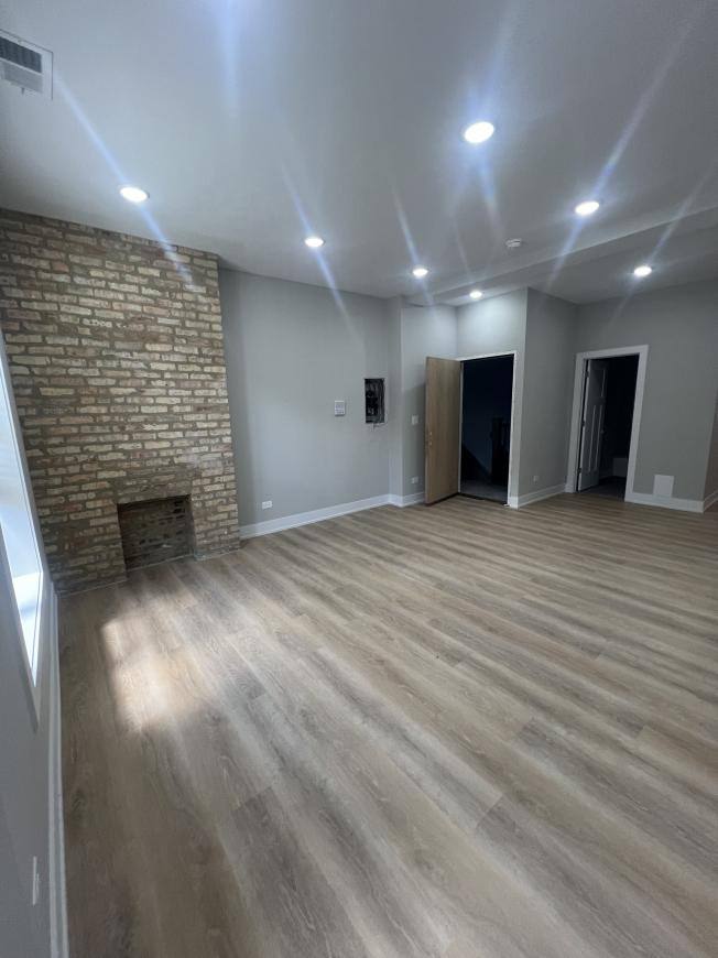 Apartment for rent at 448 W Belden Ave, Chicago, IL 60614
